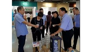 庆农民丰收 展彩山风采